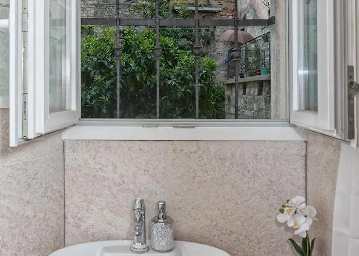 Nono And Nona In Diocletians Palace 아파트 스플리트