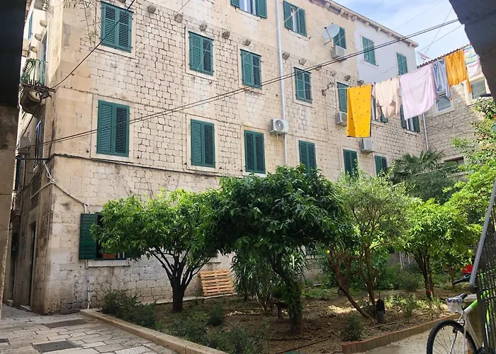 Apartment Nono And Nona In Diocletians Palace *